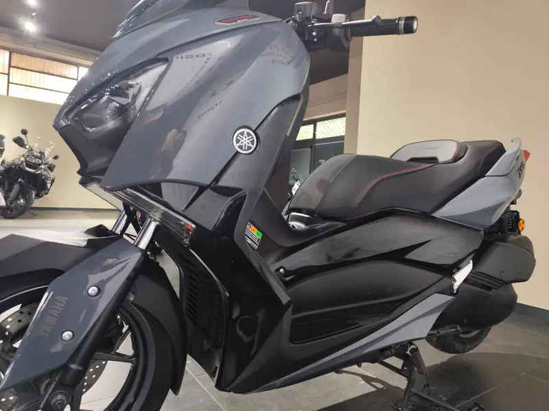 Yamaha X-Max 300 Tech Max (2021 - 24) (5)