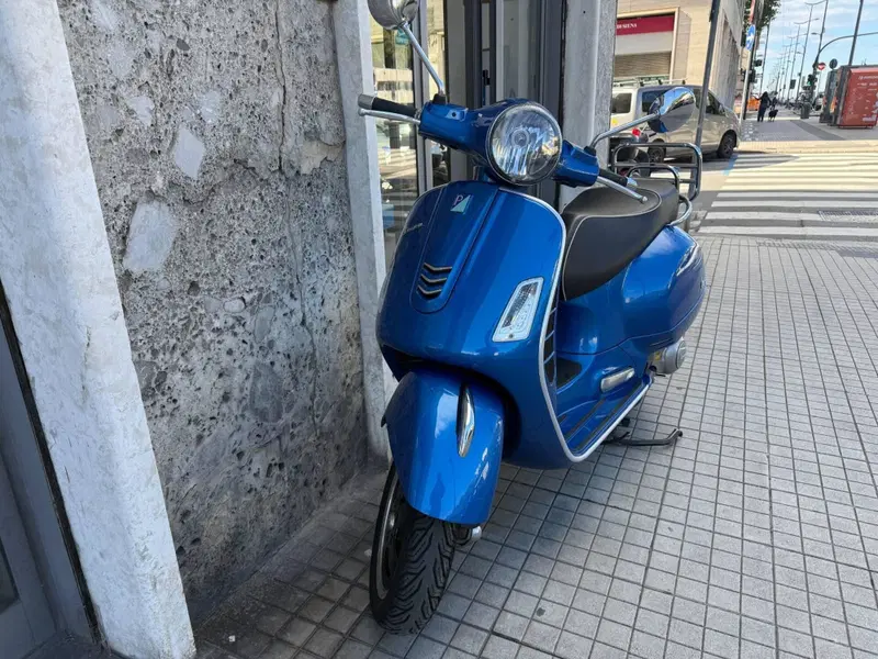 Vespa GTS 300 Super (2008 - 16) (3)