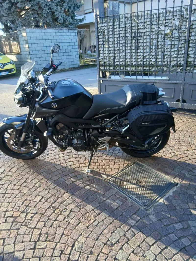 Yamaha MT-09 (2017 - 20) (8)