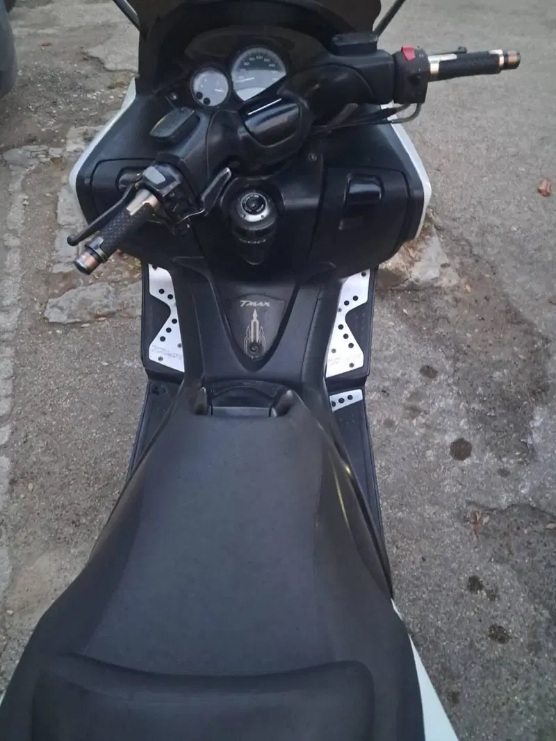 Yamaha T-Max 500 White Max (2010 - 11) (2)
