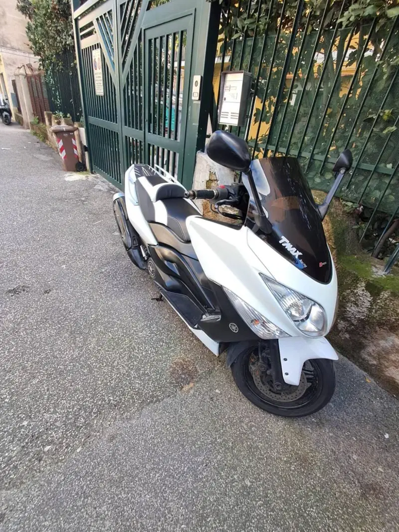 Yamaha T-Max 500 White Max (2010 - 11) (4)