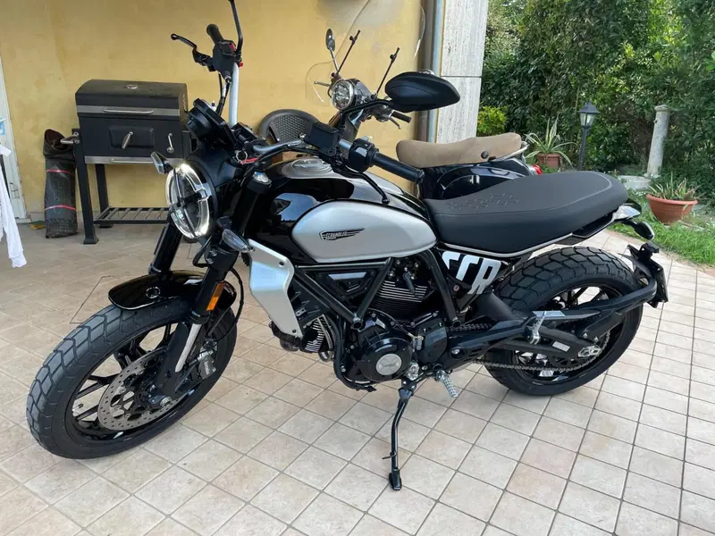 Ducati Scrambler 800 Icon (2023 - 24) (2)