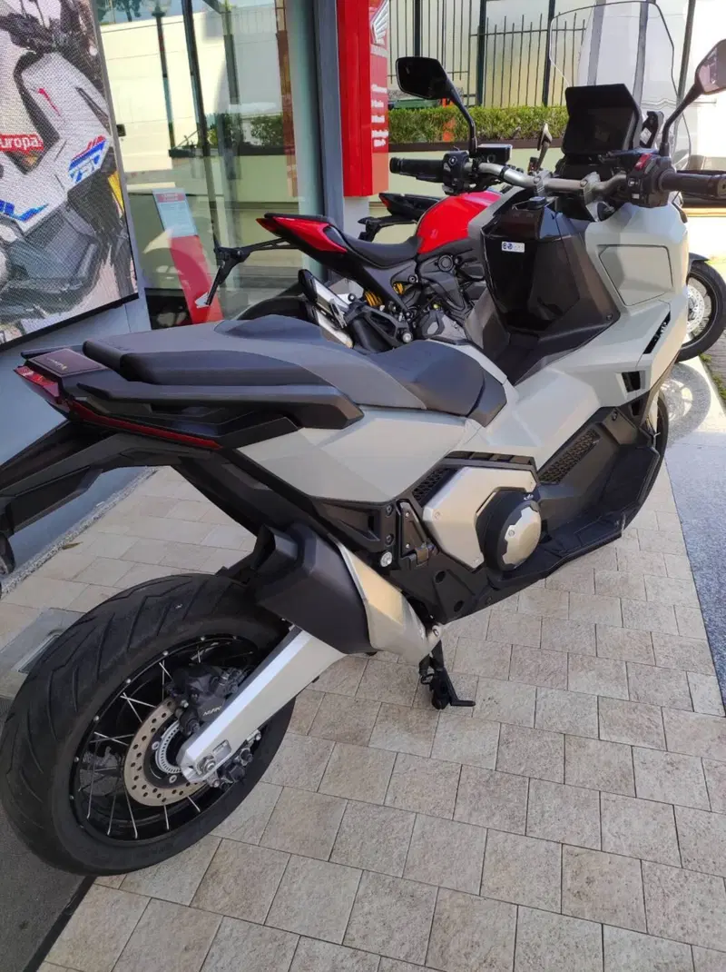 Honda X-ADV 750 (2025 - 26) (7)