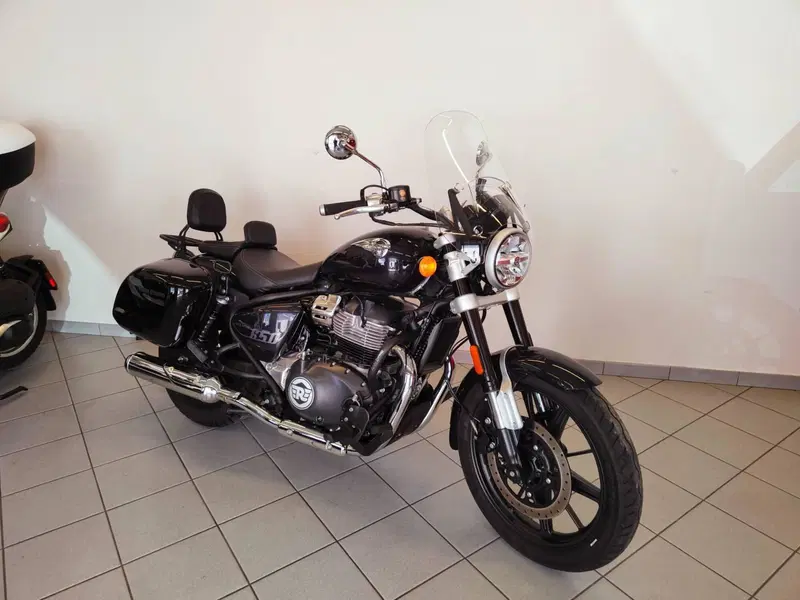 Royal Enfield Super Meteor 650 (2023 - 26) (3)