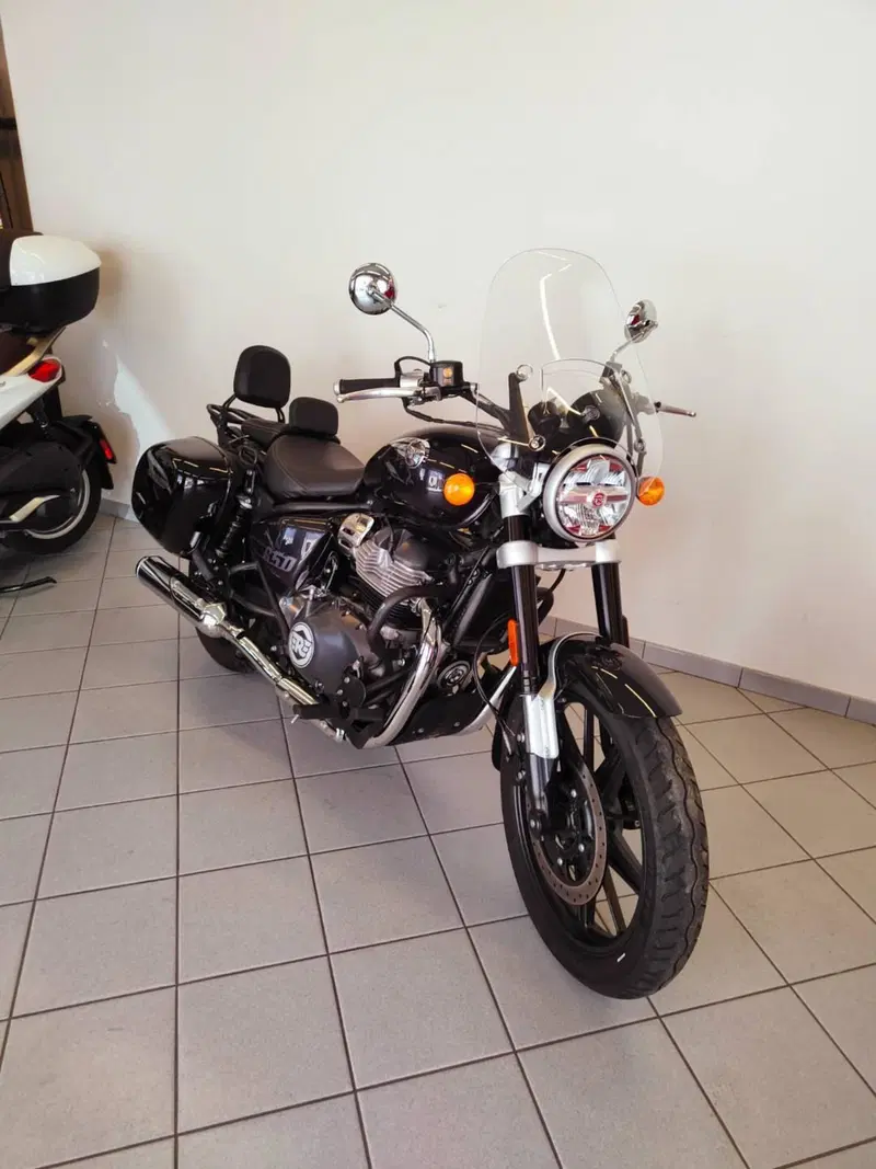 Royal Enfield Super Meteor 650 (2023 - 26) (5)