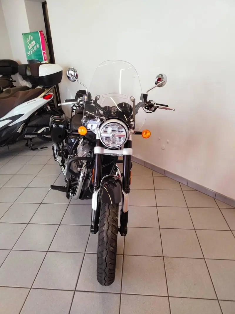 Royal Enfield Super Meteor 650 (2023 - 26) (7)