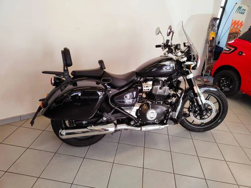 Royal Enfield Super Meteor 650 (2023 - 26) (9)