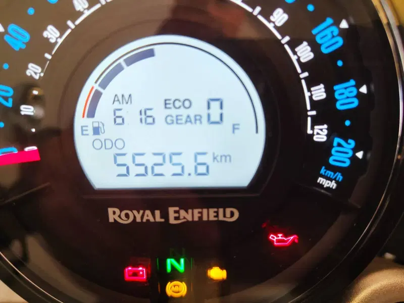 Royal Enfield Super Meteor 650 (2023 - 26) (10)