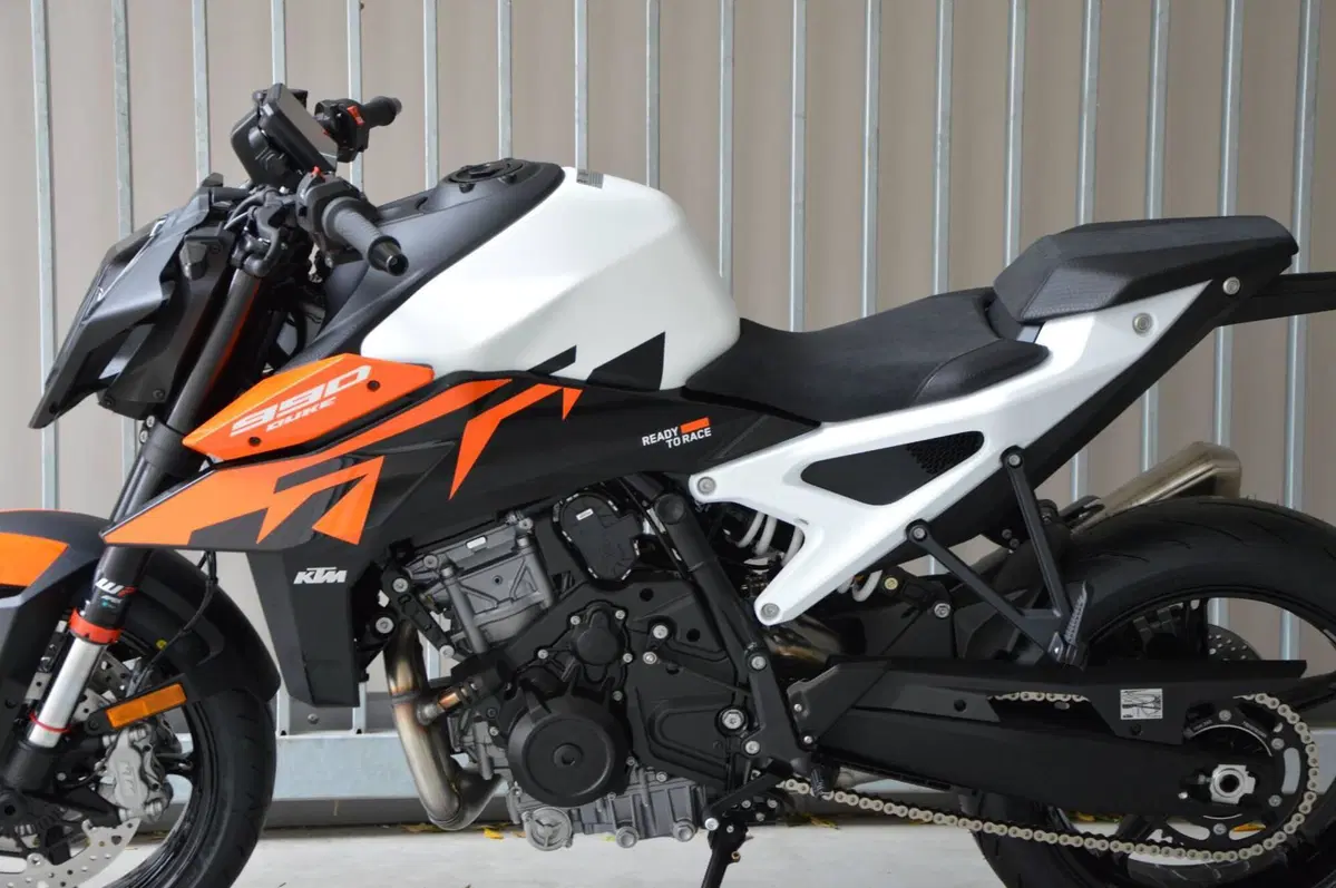 KTM 990 Duke (2024 - 26) (2)