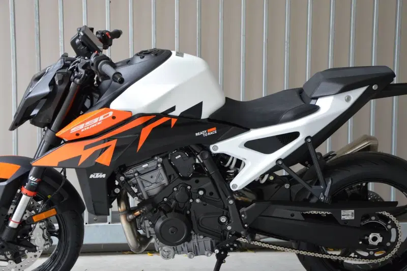 KTM 990 Duke (2024 - 26) (2)
