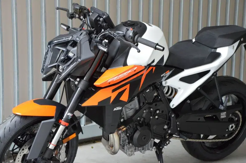KTM 990 Duke (2024 - 26) (4)
