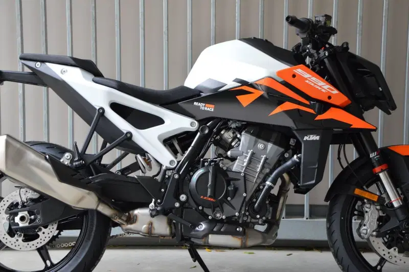 KTM 990 Duke (2024 - 26) (6)