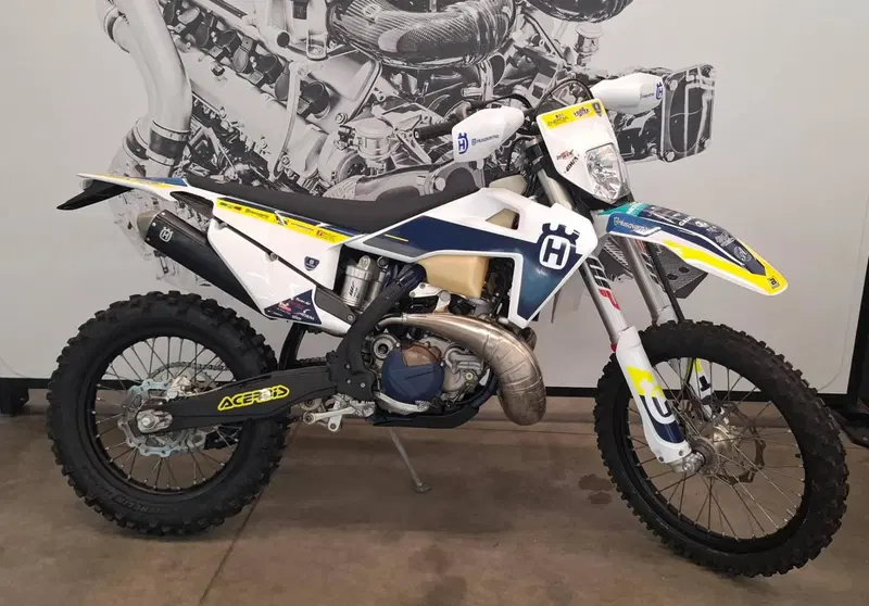 Husqvarna TE 300i (2020) (2)