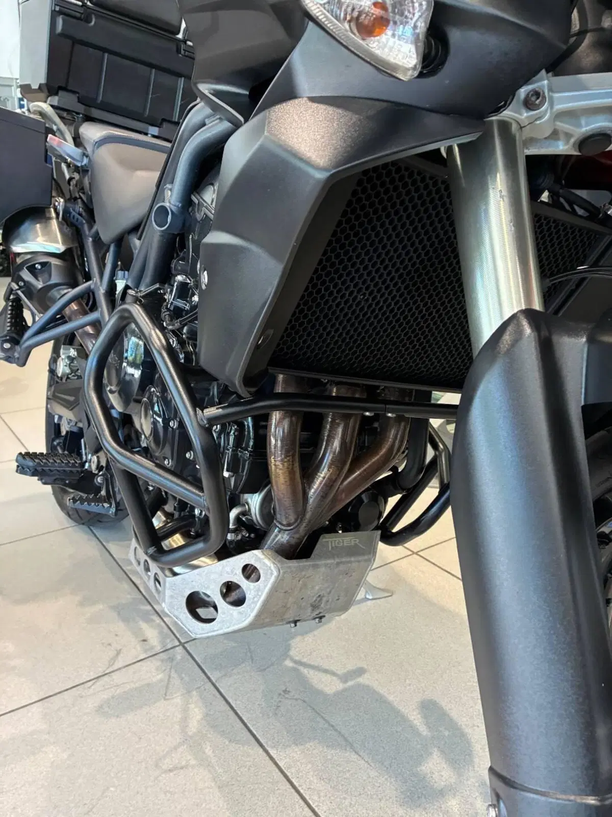 Triumph Tiger 800 XC (2011 - 12) (5)