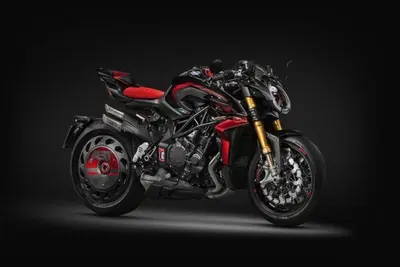MV Agusta Brutale 1000 ABT, l'abbiamo vista dal vivo al Fuoriconcorso di Villa del Grumello