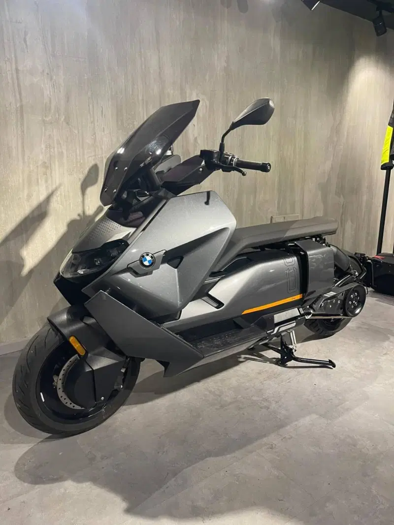 Bmw CE 04 (2021 - 25) (3)