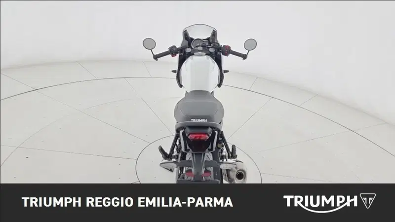 Triumph Thruxton 400 (2026) (14)