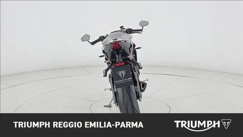 Triumph Street Triple 765 RX (2026) (3)