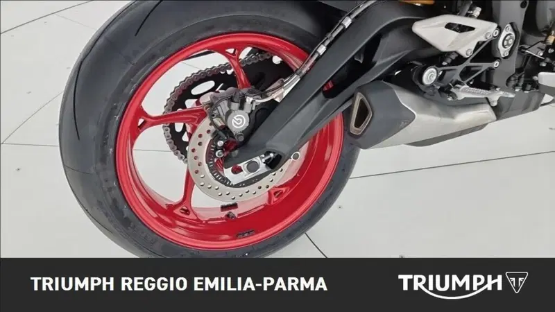 Triumph Street Triple 765 RX (2026) (16)