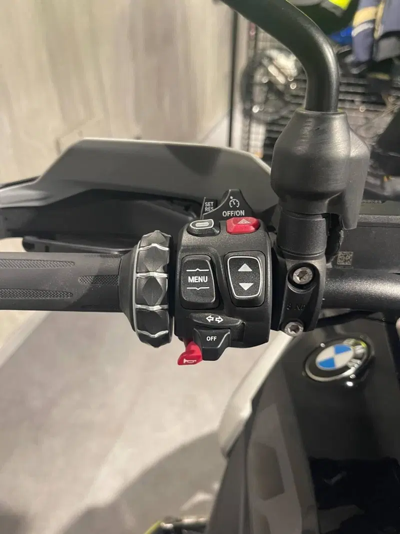 Bmw R 1300 GS Triple Black (2023 - 26) (6)