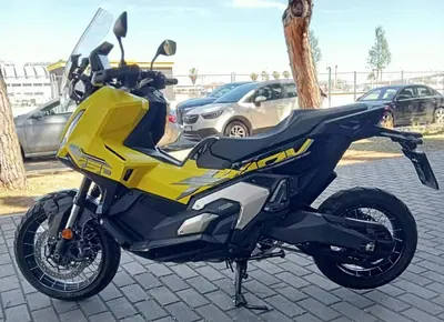Honda X-ADV 750 (2025 - 26) usata
