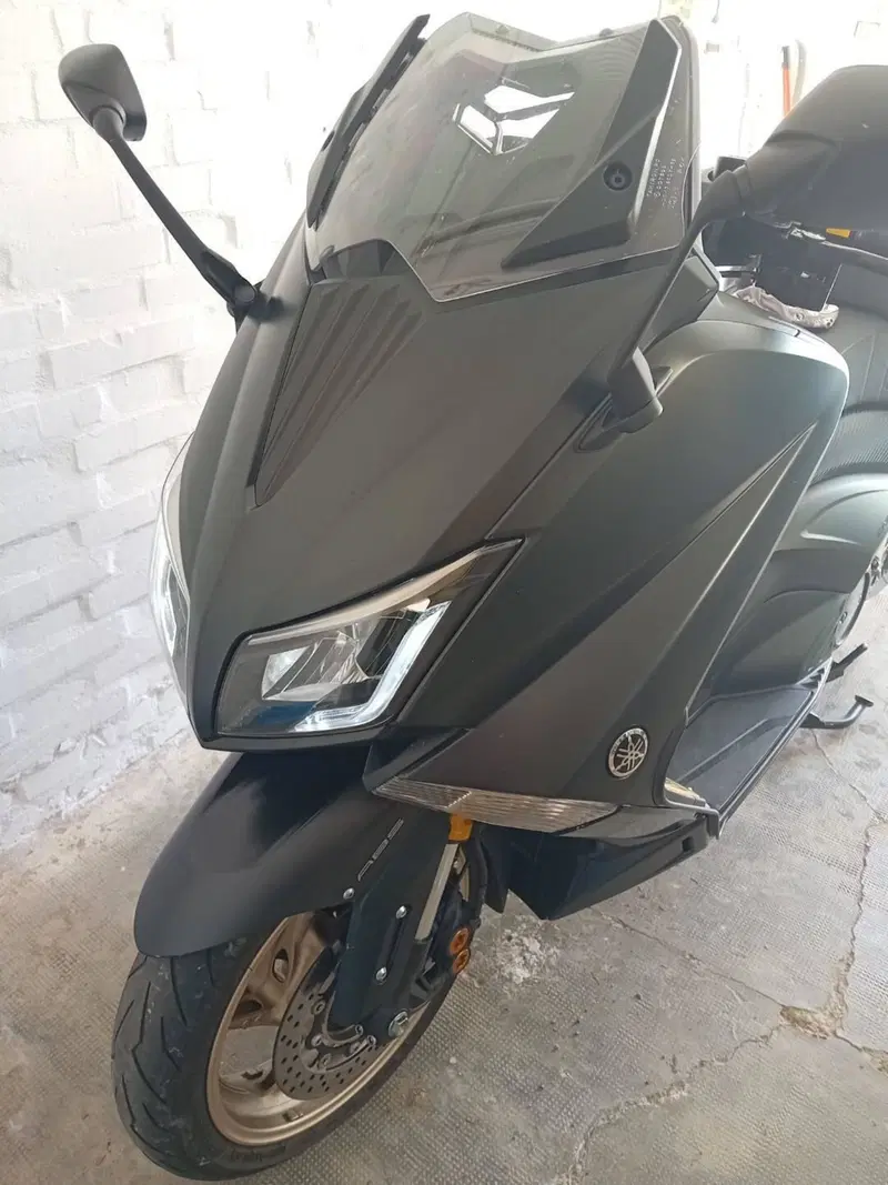 Yamaha T-Max 530 Iron Max ABS (2014 - 17) (5)