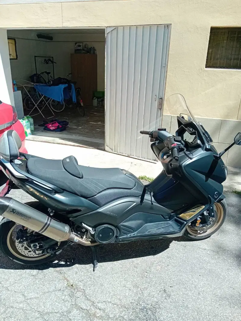 Yamaha T-Max 530 Iron Max ABS (2014 - 17) (11)