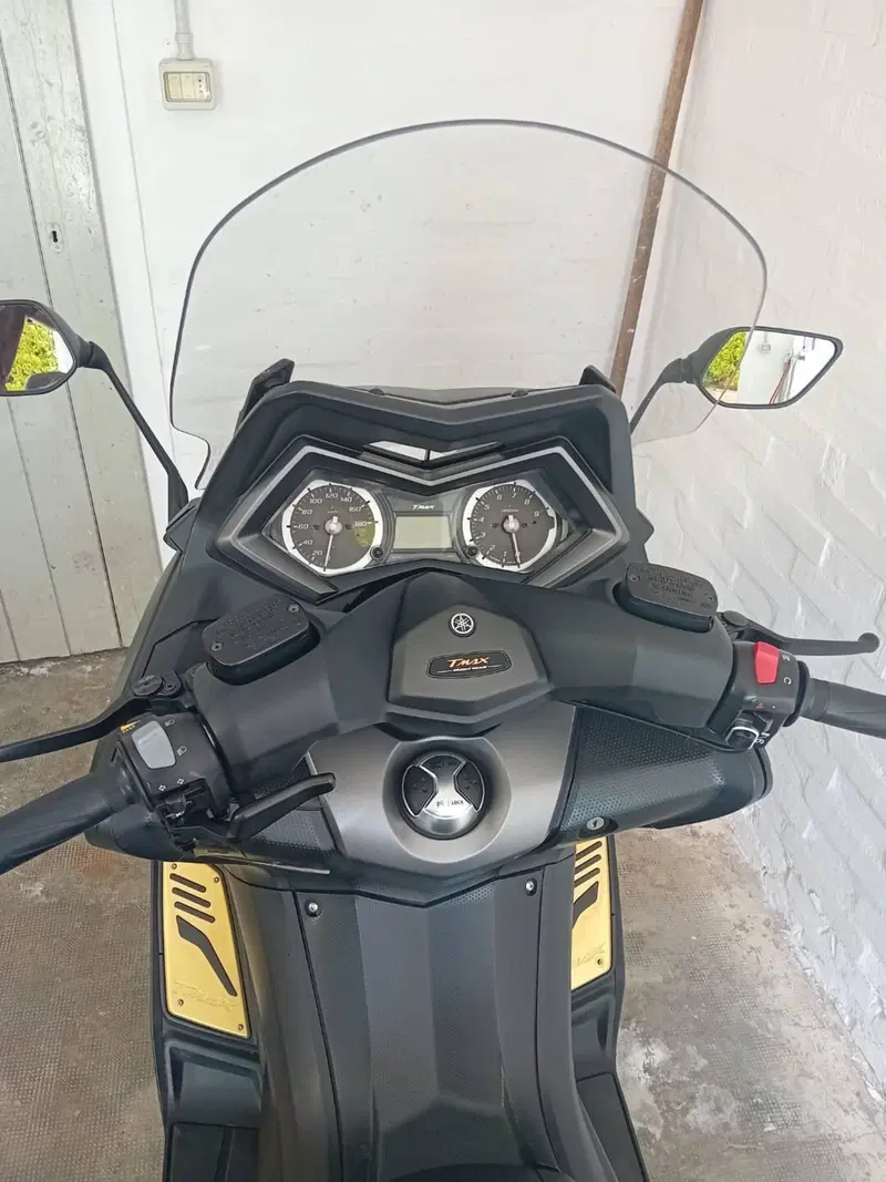 Yamaha T-Max 530 Iron Max ABS (2014 - 17) (16)