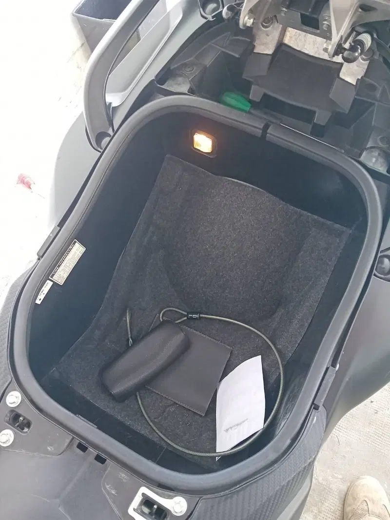 Yamaha T-Max 530 Iron Max ABS (2014 - 17) (17)