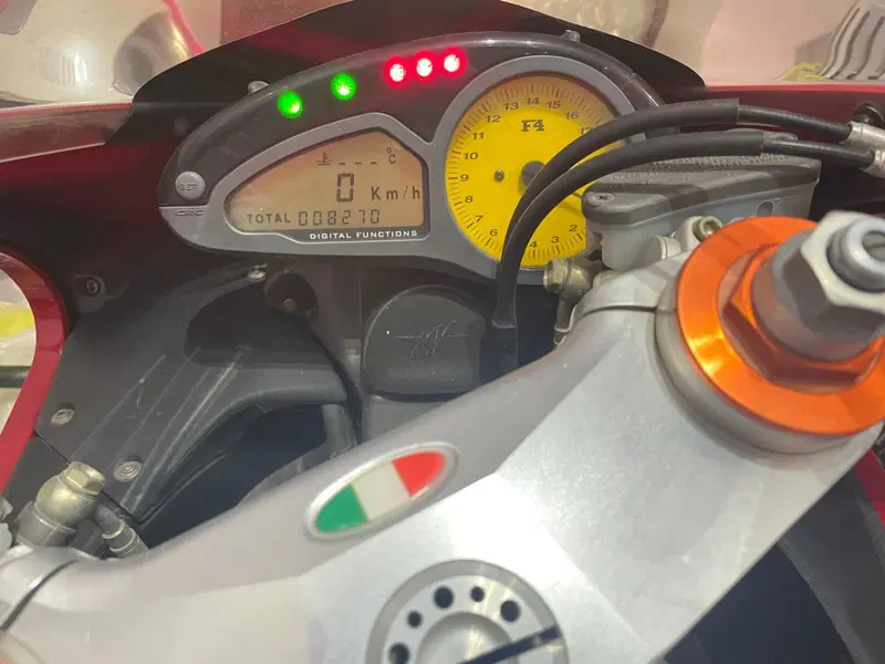 MV Agusta F4 750 S 1+1 (2003 - 06) (6)