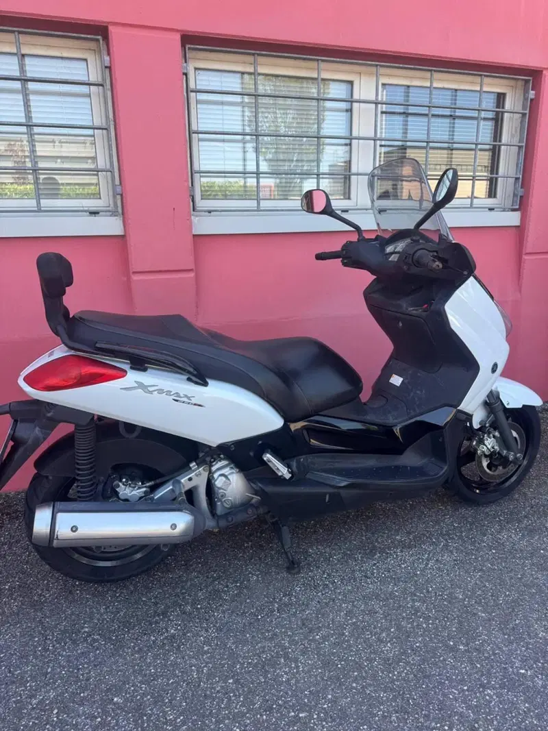 Yamaha X-Max 250 (2007 - 09) (3)