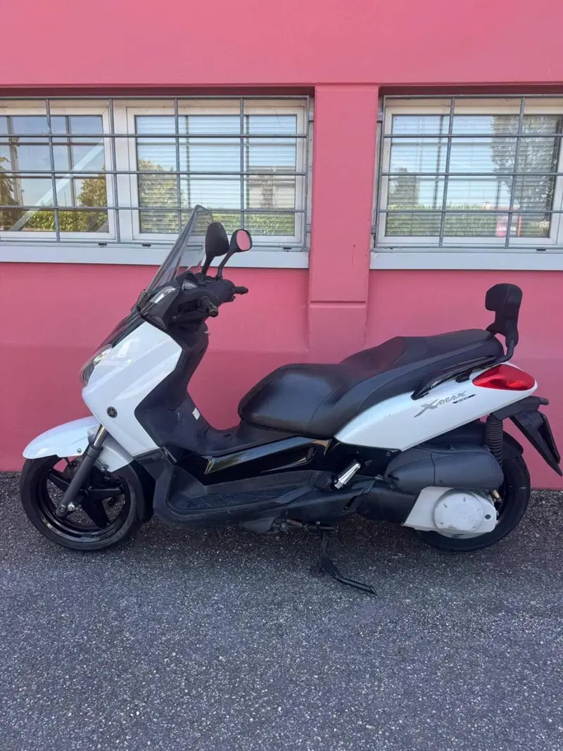 Yamaha X-Max 250 (2007 - 09) (6)