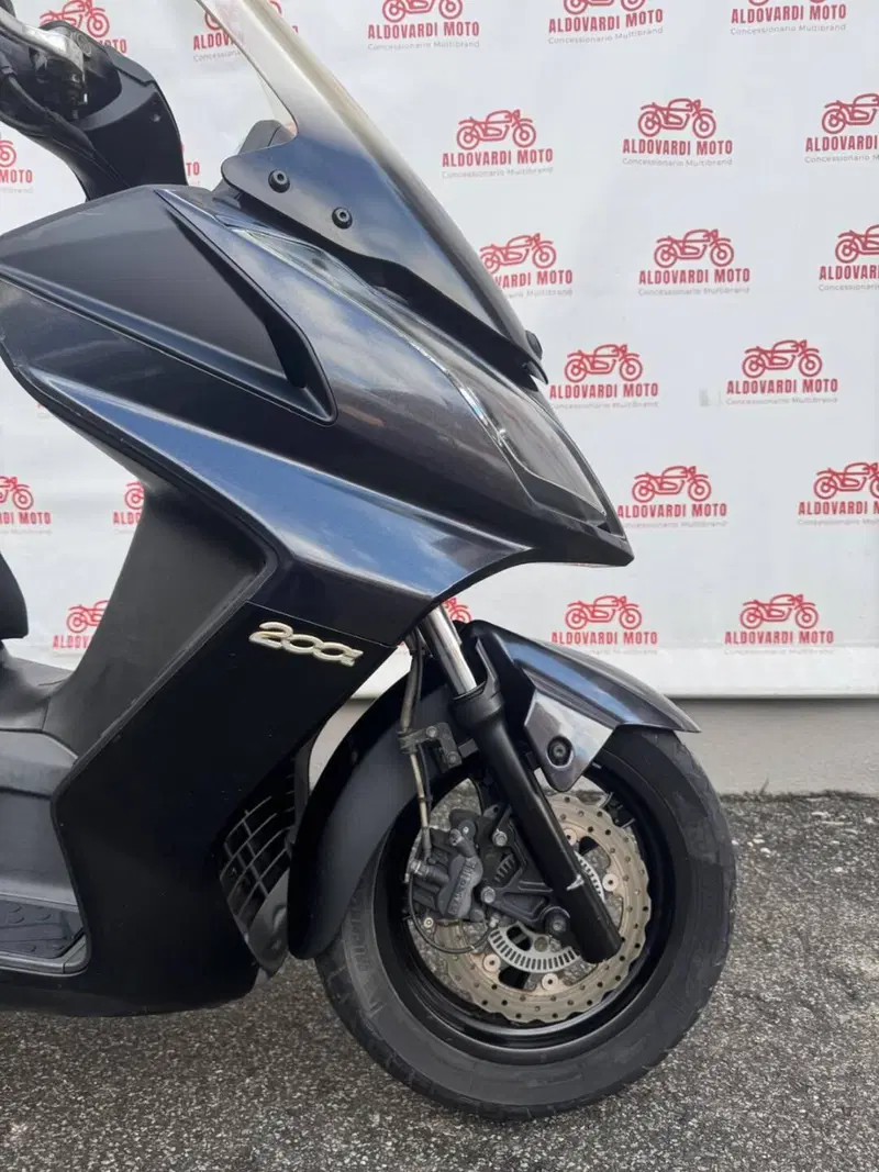 Kymco Downtown 300i (2009 - 17) (6)