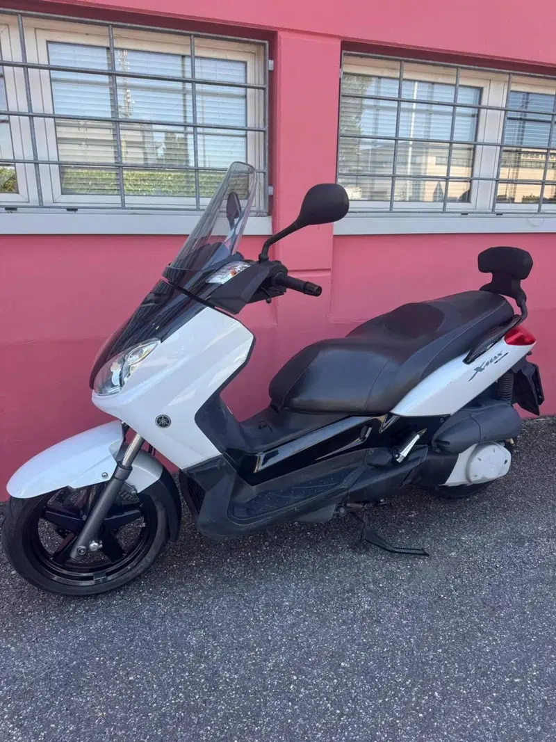 Yamaha X-Max 250 (2007 - 09) (8)