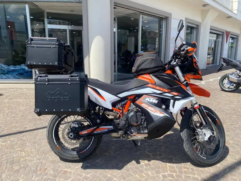 KTM 890 Adventure R (2022)