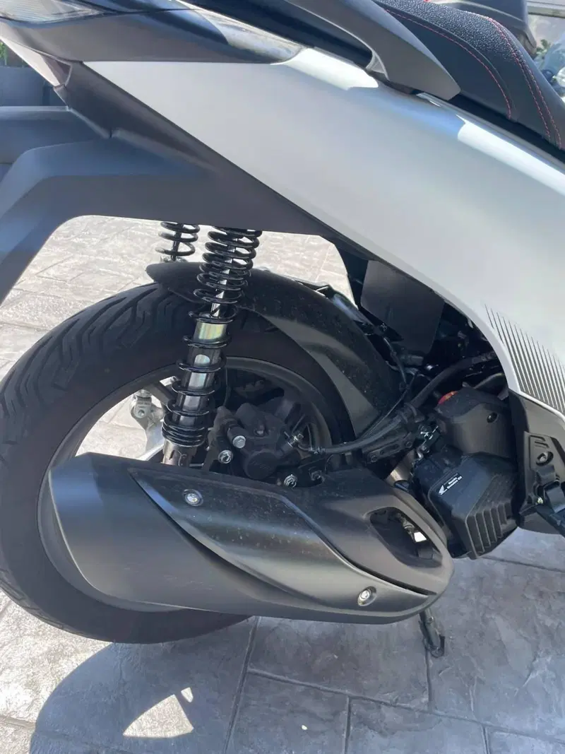 Honda SH 150i Sport (2024 - 25) (4)