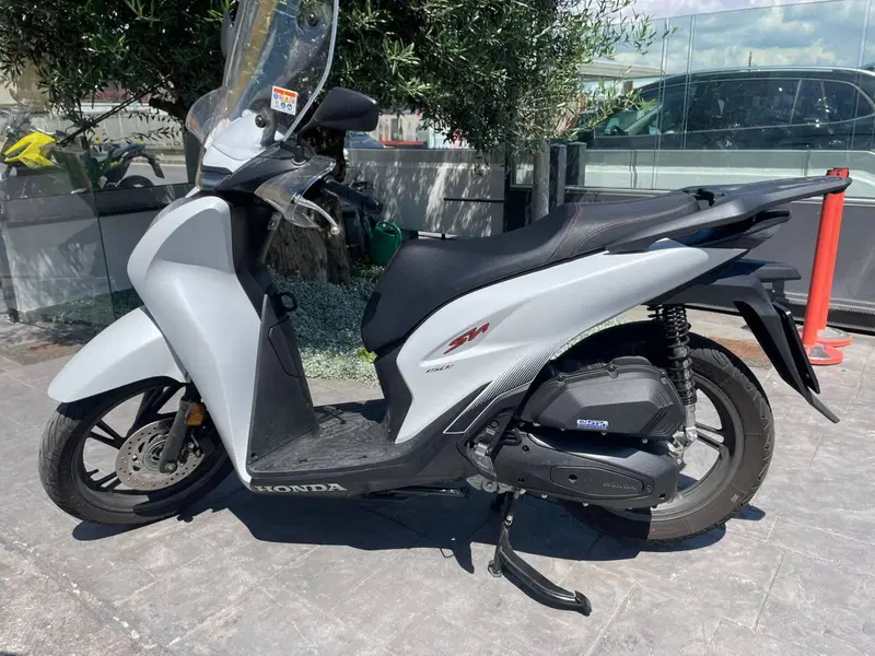 Honda SH 150i Sport (2024 - 25) (6)
