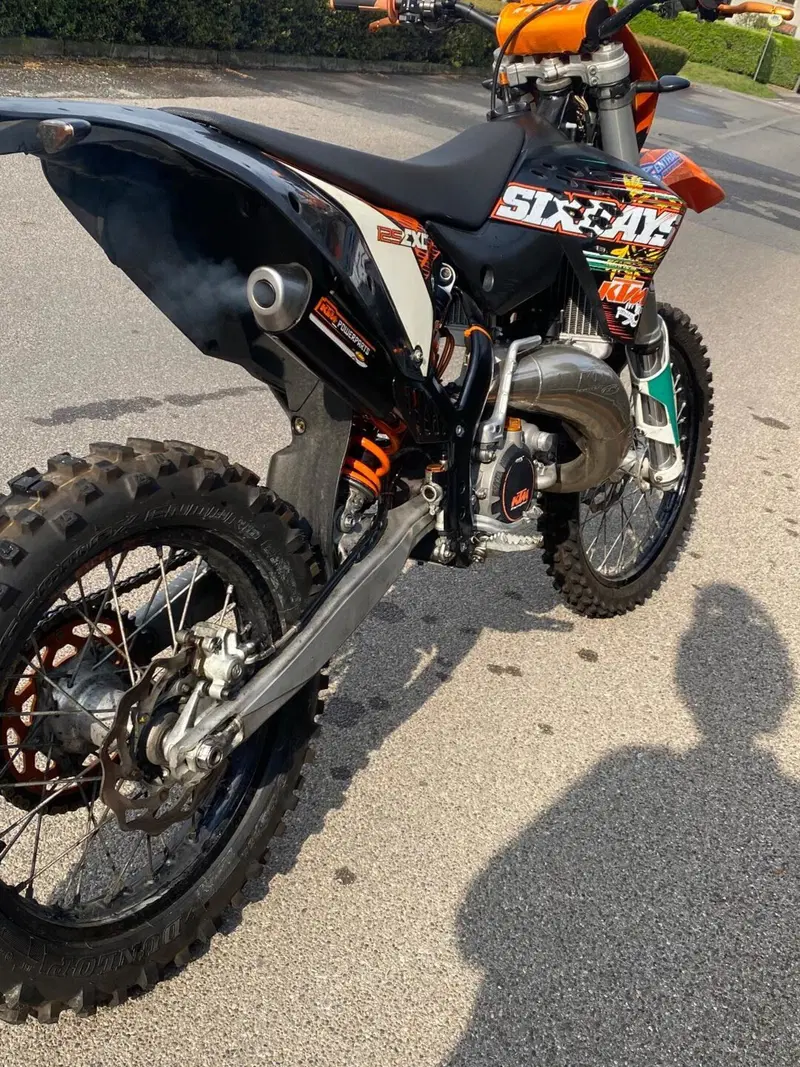 KTM 125 EXC Six Days (2010) (3)