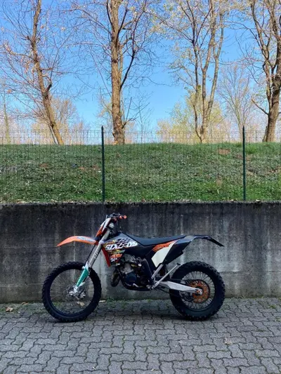 KTM 125 EXC Six Days (2010) usata