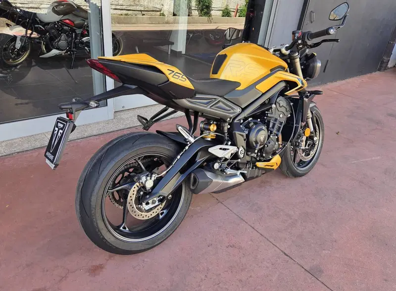 Triumph Street Triple 765 RS (2023 - 26) (4)