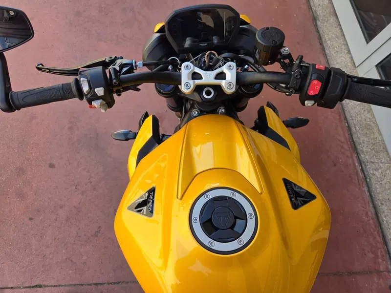 Triumph Street Triple 765 RS (2023 - 26) (9)
