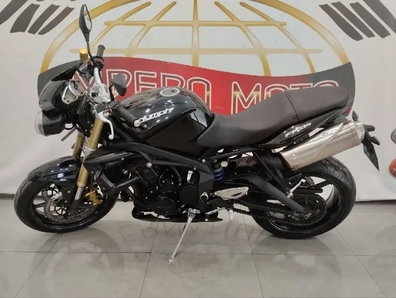 Triumph Street Triple R (2009 - 12)