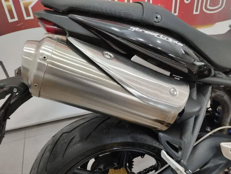 Triumph Street Triple R (2009 - 12) (7)