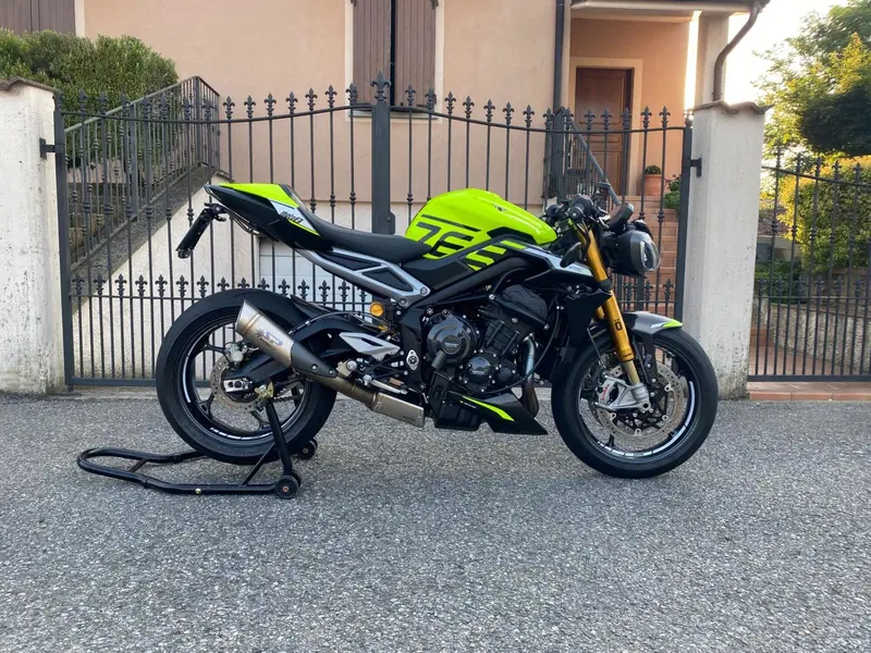 Triumph Street Triple 765 Moto2 Edition (2023 - 24) (4)