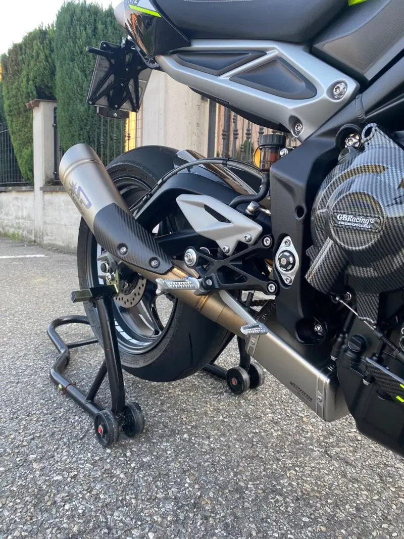 Triumph Street Triple 765 Moto2 Edition (2023 - 24) (8)
