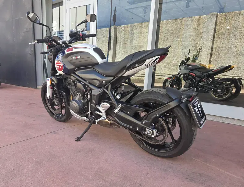 Triumph Trident 660 Triple Tribute Edition (2024) (7)