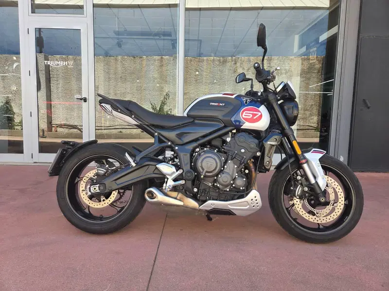 Triumph Trident 660 Triple Tribute Edition (2024) (3)