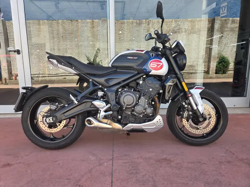 Triumph Trident 660 Triple Tribute Edition (2024) (9)