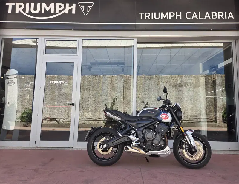 Triumph Trident 660 Triple Tribute Edition (2024) (2)