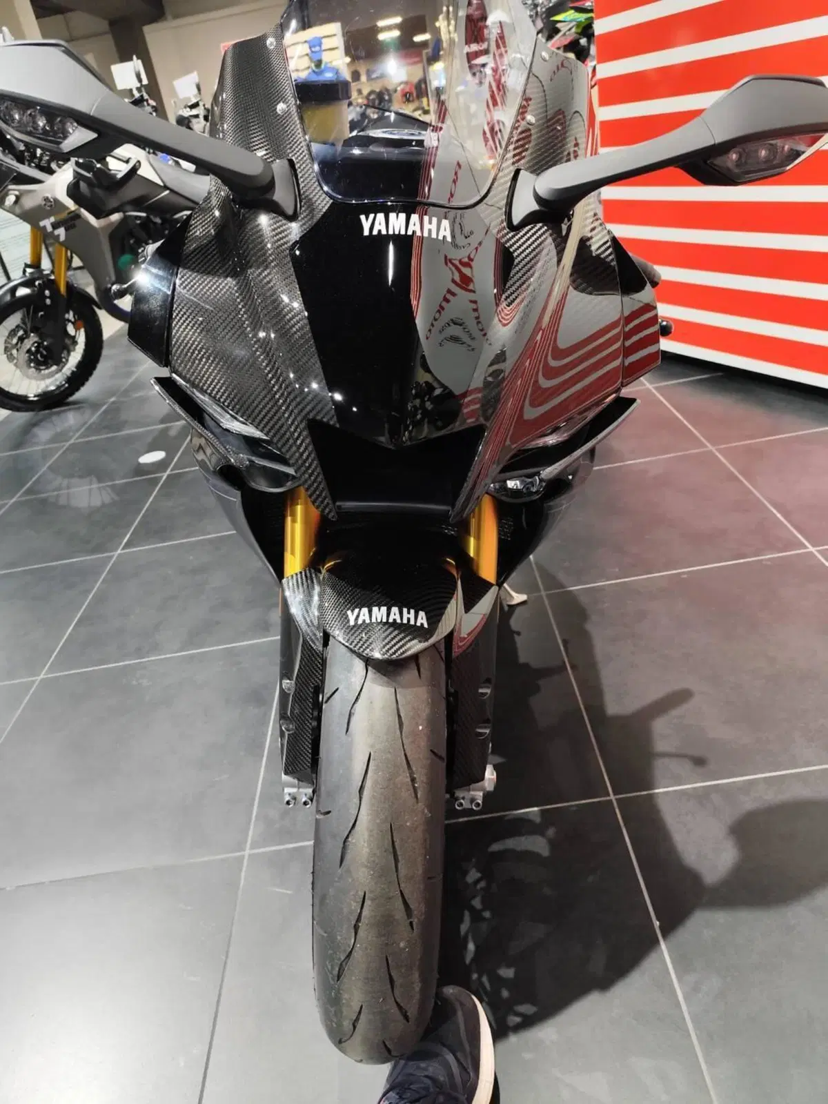 Yamaha YZF R1M (2020 - 25) (8)